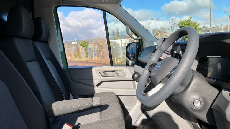 Volkswagen Crafter Cr35 Mwb Diesel Fwd 2.0 TDI 140PS Commerce Plus High Roof Van